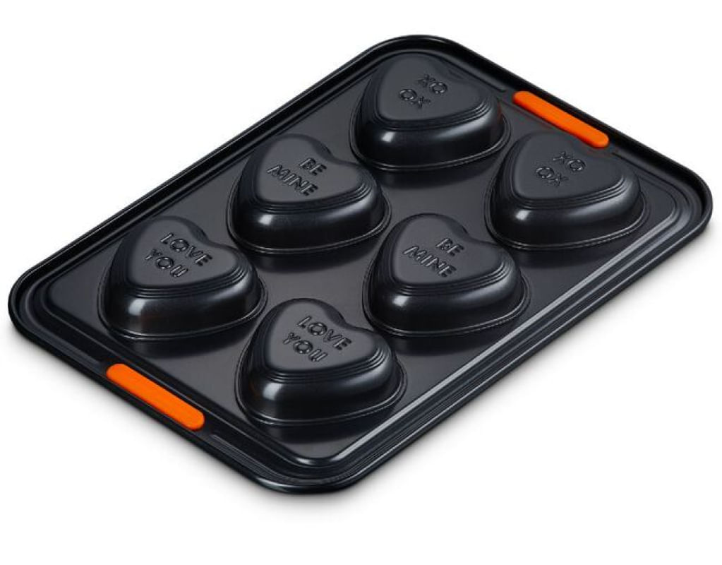 FORMA LE CREUSET FUNDA CUPCAKE FORMATO CORAÇÃO COM MENSAGEM ÚNICO 46019000010000