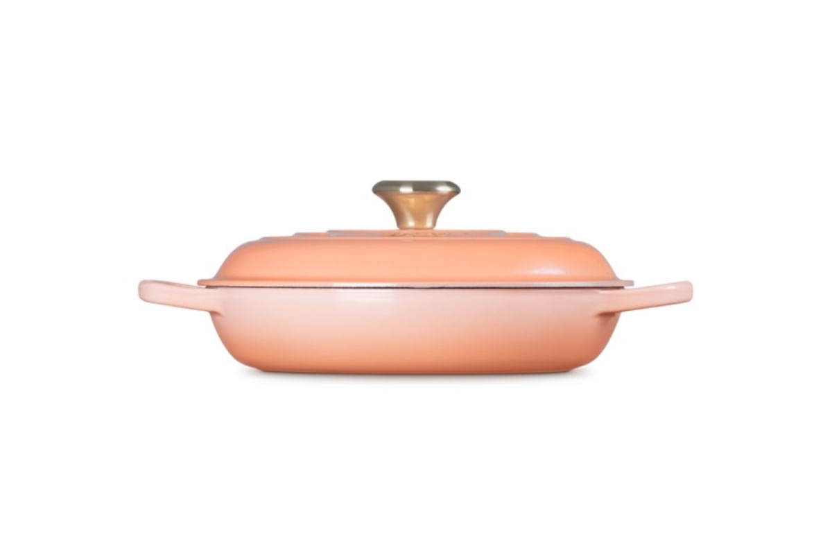 KIT LE CREUSET CAÇAROLA BUFFET 30CM E FRIGIDEIRA SKILLET 26CM EM FERRO FUNDIDO PESSEGO PECHE