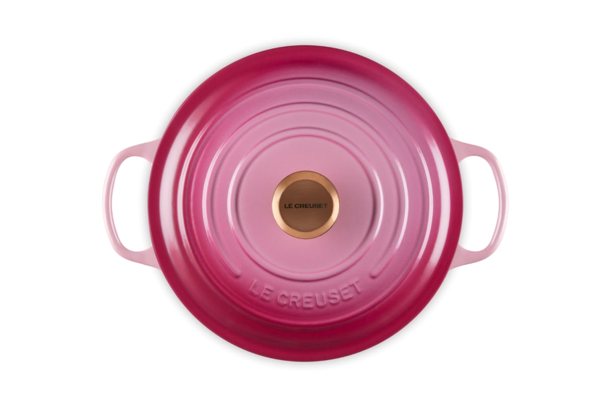 PANELA LE CREUSET REDONDA SIGNATURE PUXADOR DOURADO FERRO ESMALTADO 20CM ROSA BERRY 21177204394445