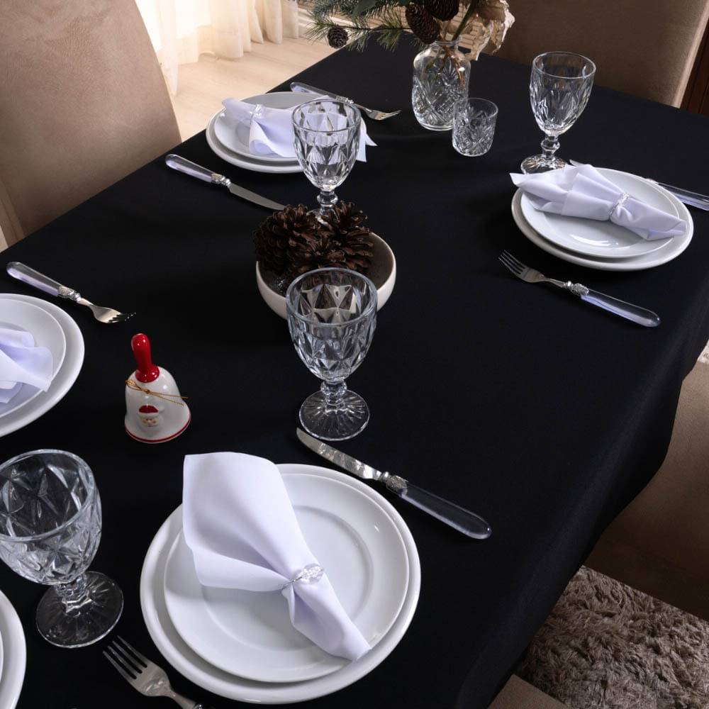 Toalha de Mesa Basic Lisa Oxford Decoração 2,50m x 1,40m para 8 Lugares - Preto