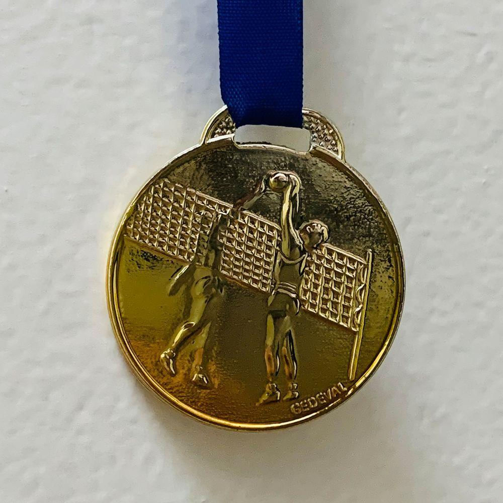 Lote Promocional C- 100 Medalhas Esporte Vôleiball 35mm ouro