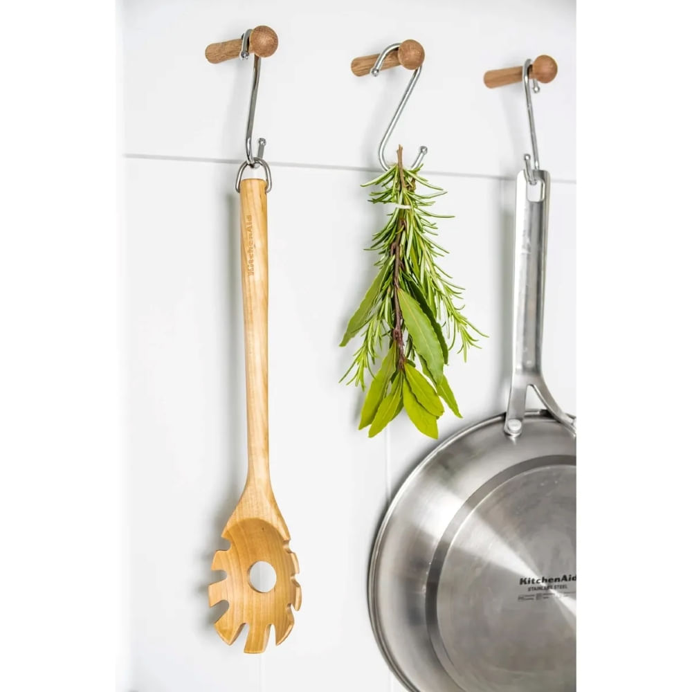 COLHER KITCHENAID PARA MACARRÃO EM MADEIRA DE BETULA 34CM KQR712OHE