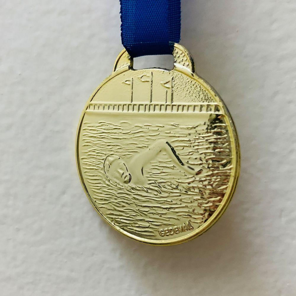 Kit 50 Medalhas Natação Esporte Campeonato Torneio 35mm ouro