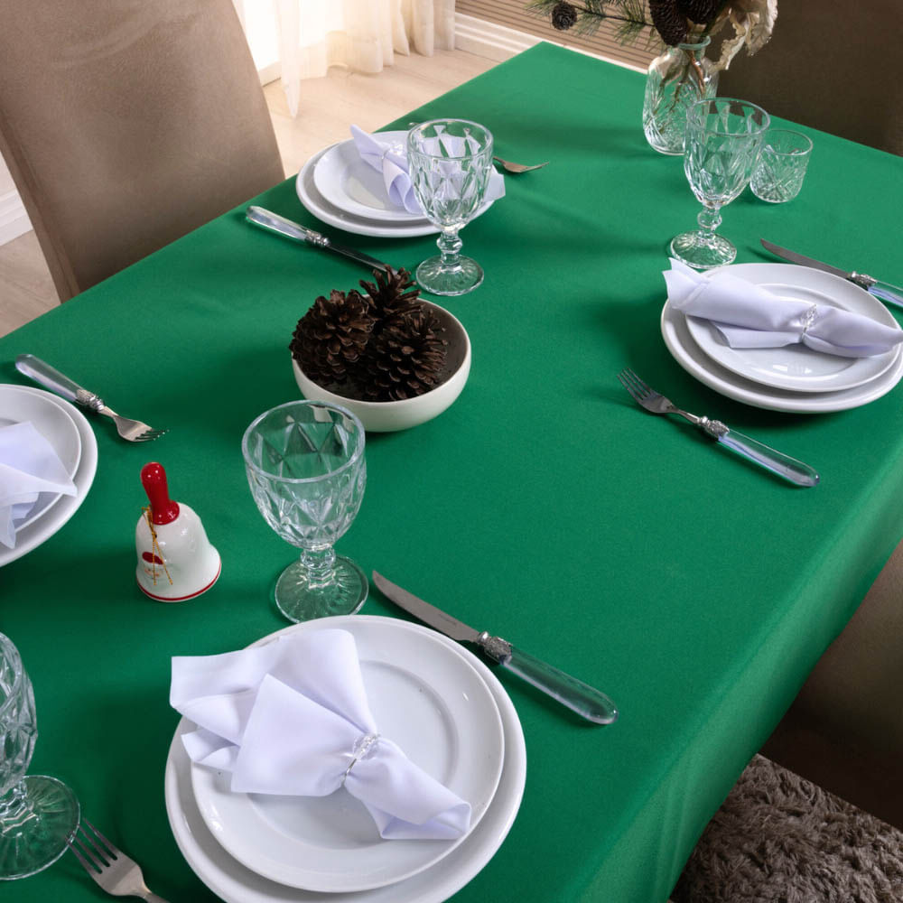 Toalha de Mesa Basic Lisa Oxford Decoração 1,45m x 1,40m para 4 Lugares - Verde