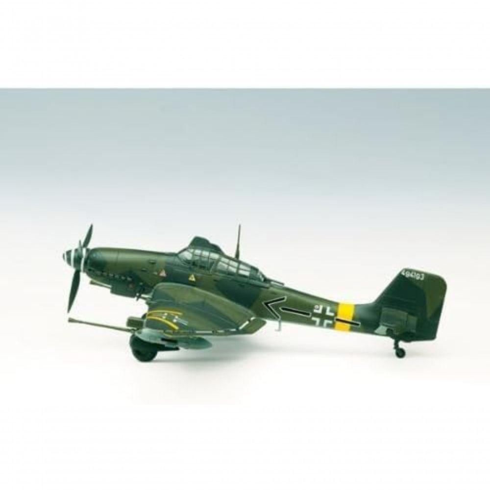 Academy Ju87g-2 Stuka Kanonen Vogel 1-72 - Modelo Com Detalhes Precisos