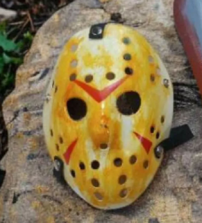 Máscara Jason Voorhees Sexta Feira 13 Amarelo