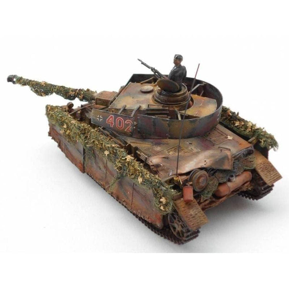 Academy 1-35 Pz.kpfw. Iv Ausf. H4 - Kit de Modelo Detalhado