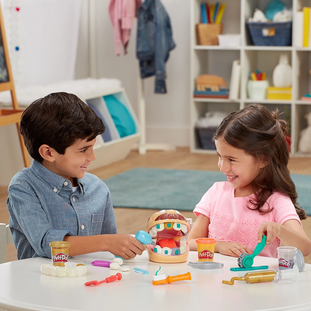 Massa de Modelar Playdoh Conjunto Brincando de Dentista