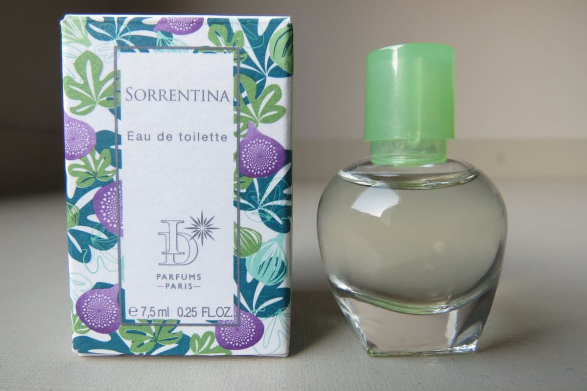 Miniatura Perfume Feminino Sorrentina Eau de Toilette 7,5ml  QHS - Id Parfums