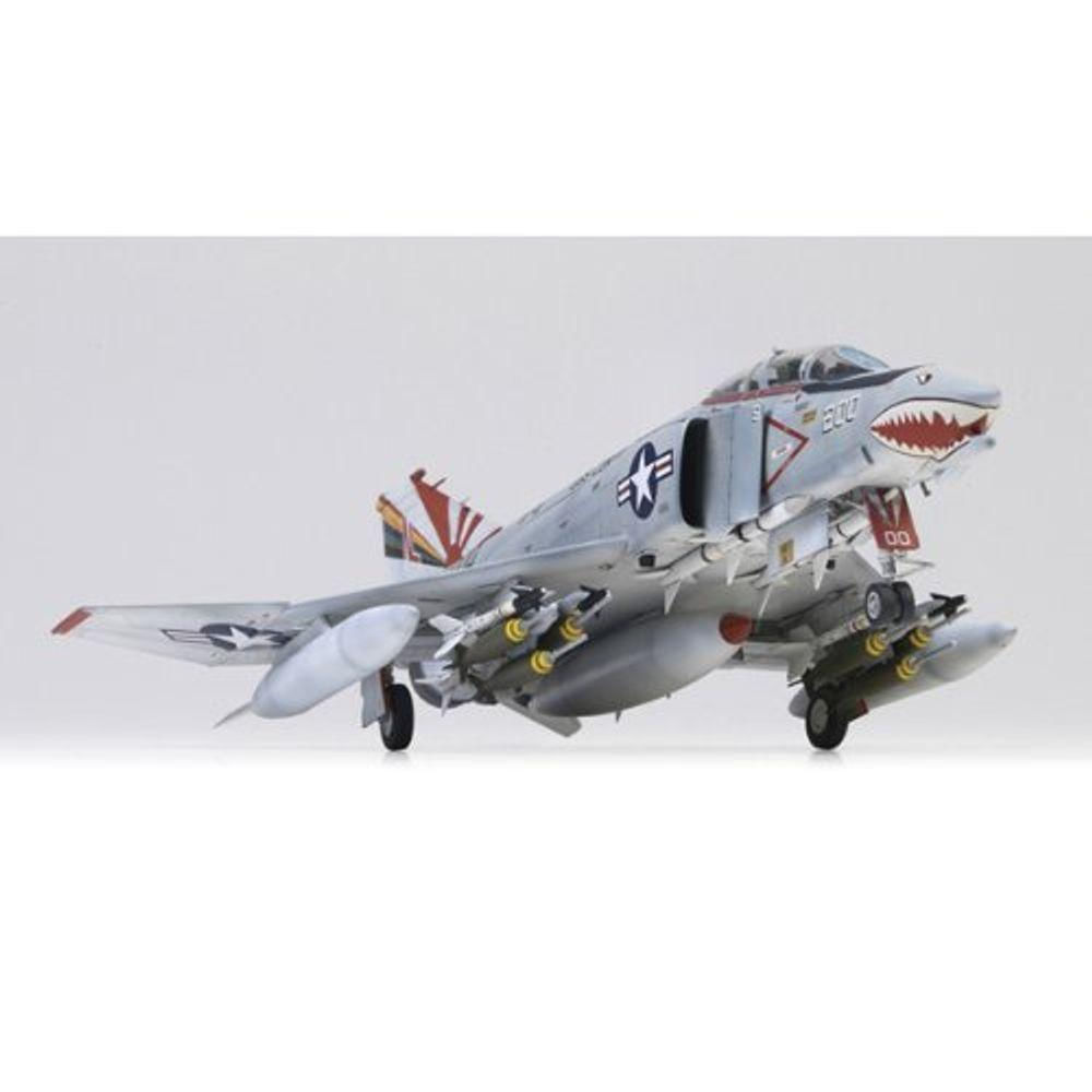 Academy Kit de Modelagem 1-48 F-4b Vf-111 Sundowners