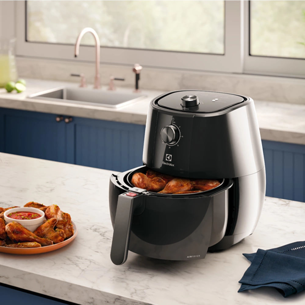 Fritadeira Elétrica Air Fryer Electrolux EAF10 3,2L Preta - 127V