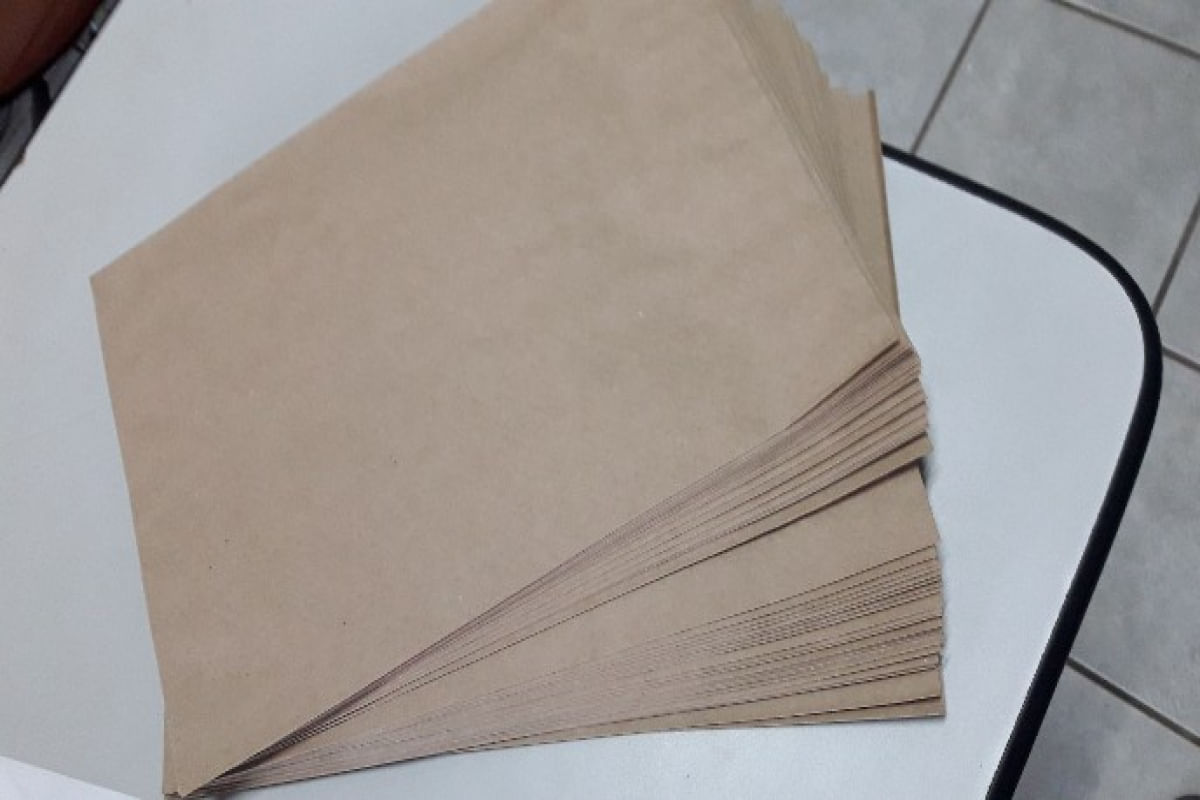 Caixa com 100 Envelopes A4 Kraft (24x34 cm) Proteja e Apresente com Excelência