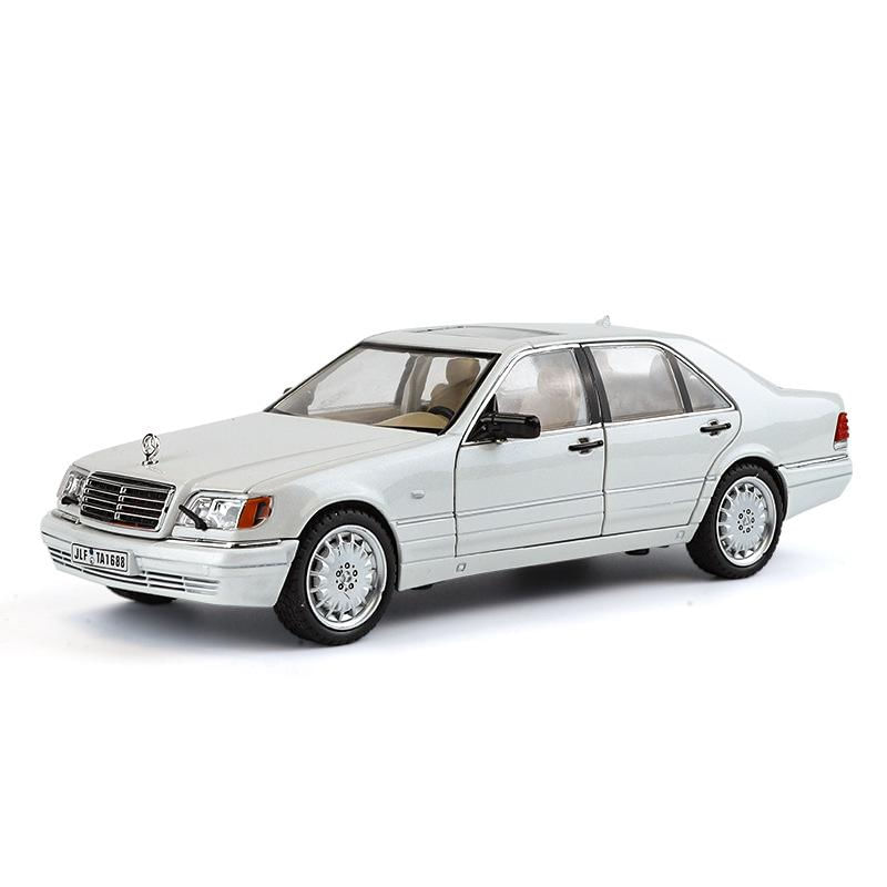 Modelo de Carro Clássico Benz W140 S320 SEL 1/24 com Som e Luz