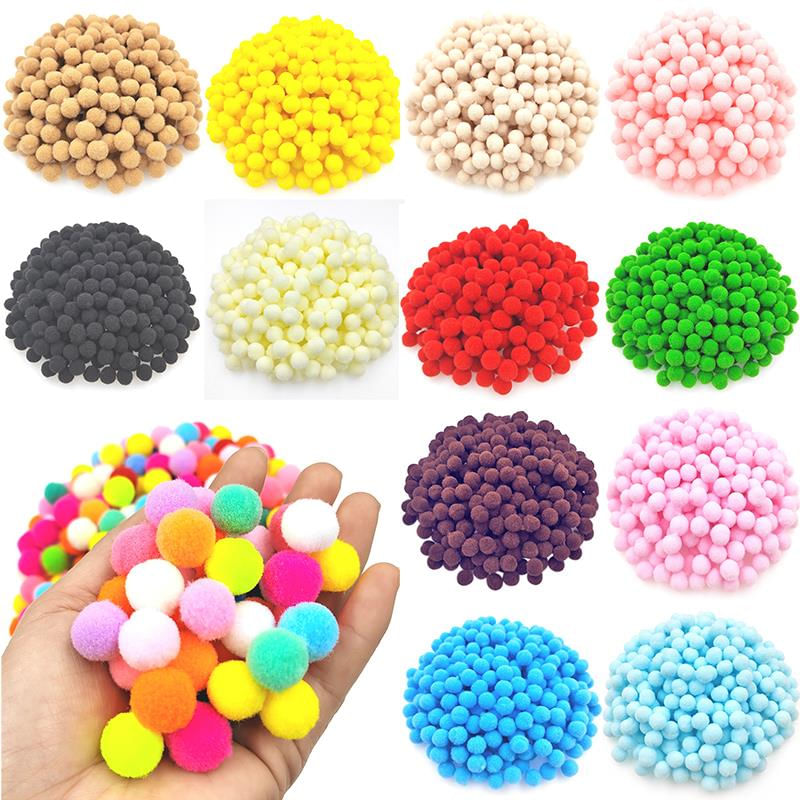 Bola de Pompom Fluffy de Material Plush Feita à Mão Multicolorida para Artesanato Infantil