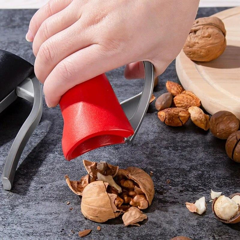 Alicate Quebra-Nozes de Avelã e Noz com Design Ergonômico vermelho
