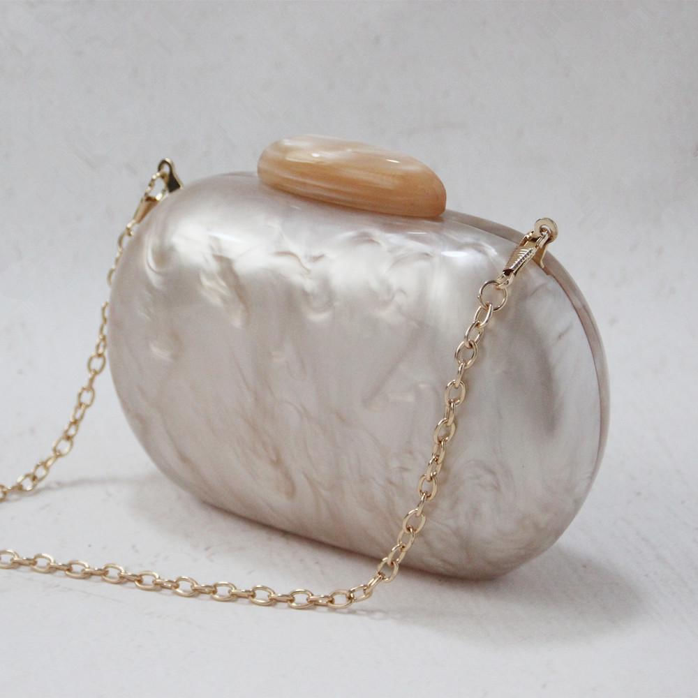Acessório de Casamento Feminino - Bolsa Tarde Redonda de Acrílico Bege