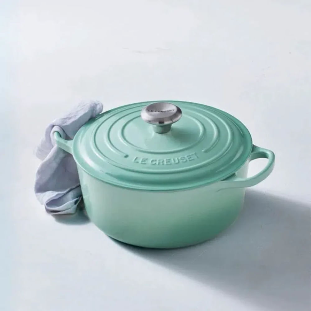 PANELA LE CREUSET REDONDA SIGNATURE EM FERRO FUNDIDO 26CM VERDE SAGE 21177267714430