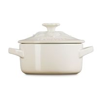 MINI COCOTTE LE CREUSET JARDIN 250ML 10CM EM CERAMICA COM RELEVO MERINGUE 80043257160003